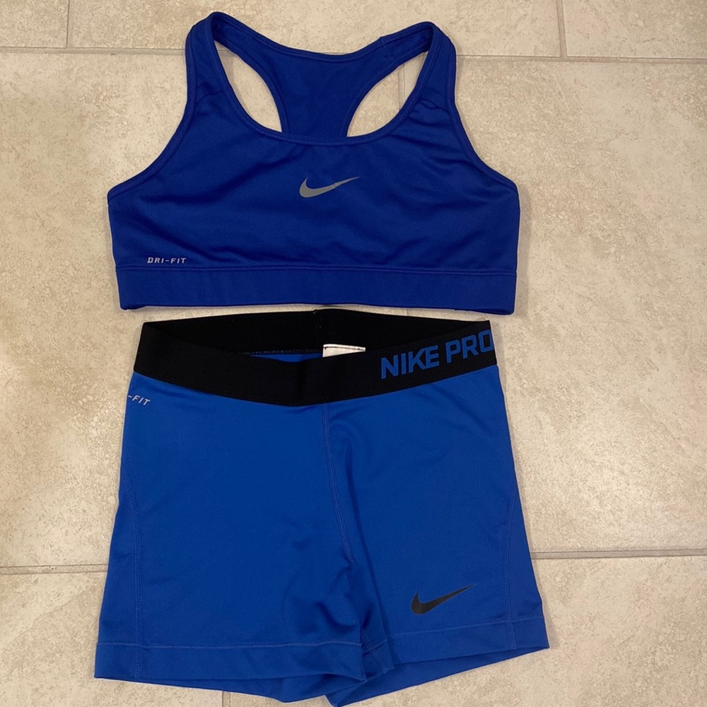 Nike pro set
